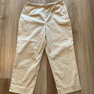 Valerie Steven’s khaki color capris pants size 10